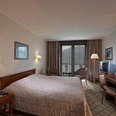Thermal Hotel